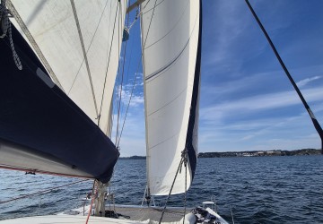 Un catamaran Bahia 46 (spacieux, stable et sécurisant)